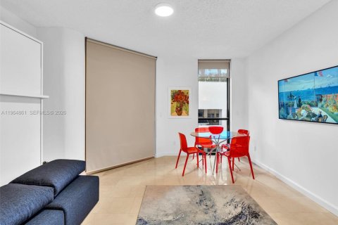 Studio in the Condo in Aventura, Florida  № 2081151