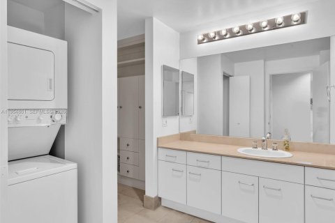 Condo in Aventura, Florida № 2081151 - photo 4