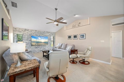 Villa ou maison à vendre à Punta Gorda, Floride: 4 chambres, 219.06 m2 № 2415407 - photo 16