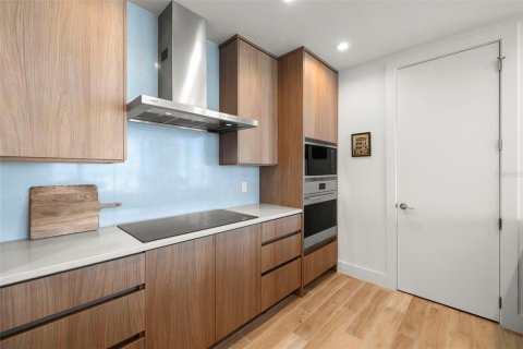 Copropriété à vendre à Tampa, Floride: 4 chambres, 282.05 m2 № 1912690 - photo 5