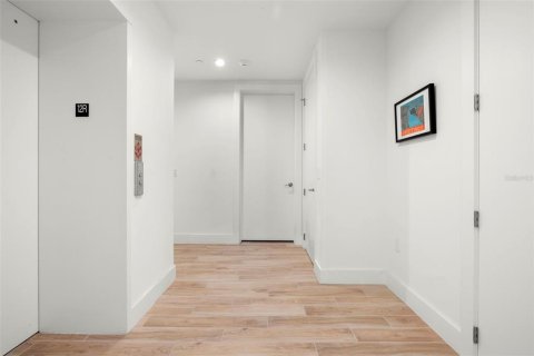 Copropriété à vendre à Tampa, Floride: 4 chambres, 282.05 m2 № 1912690 - photo 2