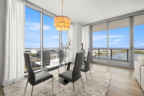 Copropriété à vendre à Tampa, Floride: 4 chambres, 282.05 m2 № 1912690 - photo 14