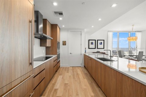Copropriété à vendre à Tampa, Floride: 4 chambres, 282.05 m2 № 1912690 - photo 4