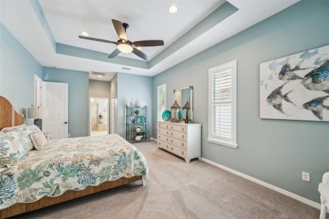 House in New Port Richey, Florida 5 bedrooms, 335.28 sq.m. № 2294592 - photo 28
