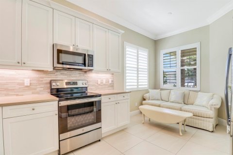 House in Port St. Lucie, Florida 3 bedrooms, 152.92 sq.m. № 2086533 - photo 14