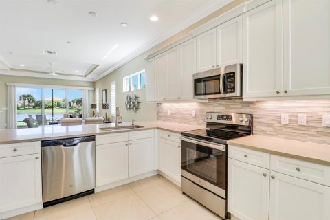House in Port St. Lucie, Florida 3 bedrooms, 152.92 sq.m. № 2086533 - photo 13