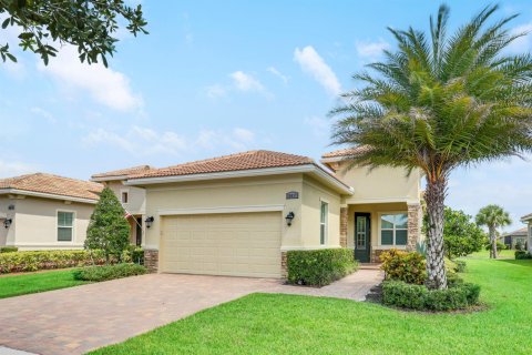 House in Port St. Lucie, Florida 3 bedrooms, 152.92 sq.m. № 2086533