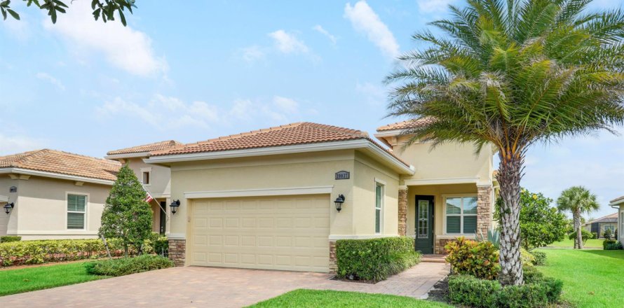 House in Port St. Lucie, Florida 3 bedrooms, 152.92 sq.m. № 2086533
