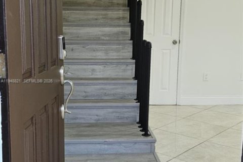 Купить кондоминиум в Суитуотер, Флорида 4 спальни, 96.99м2, № 2005696 - фото 3