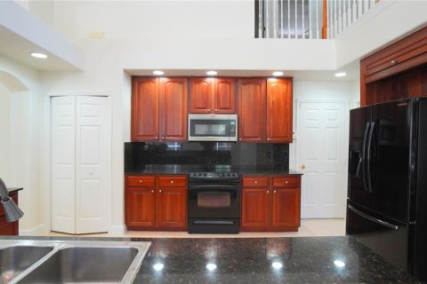 Casa en alquiler en Tampa, Florida, 5 dormitorios, 318.65 m2 № 2267472 - foto 4