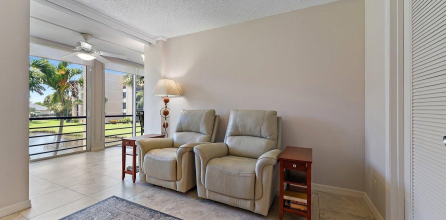 Condo in Jensen Beach, Florida, 2 bedrooms  № 1092893