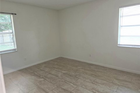 Duplex à vendre à Orlando, Floride: 2 chambres, 88.54 m2 № 2234467 - photo 12