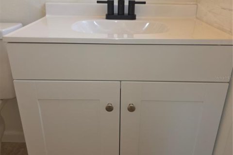 Duplex à vendre à Orlando, Floride: 2 chambres, 88.54 m2 № 2234467 - photo 10