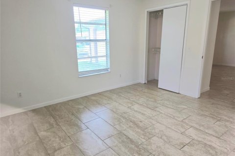 Duplex à vendre à Orlando, Floride: 2 chambres, 88.54 m2 № 2234467 - photo 13