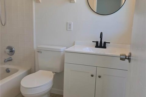 Duplex à vendre à Orlando, Floride: 2 chambres, 88.54 m2 № 2234467 - photo 8