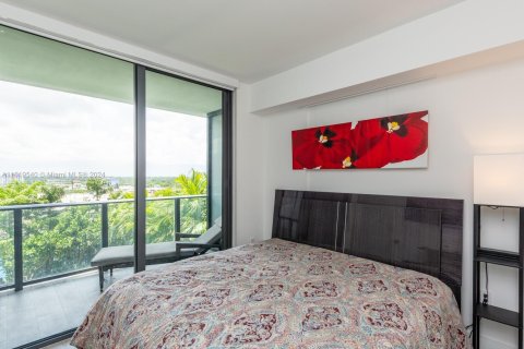 Condo in Miami, Florida, 1 bedroom  № 1728831 - photo 12