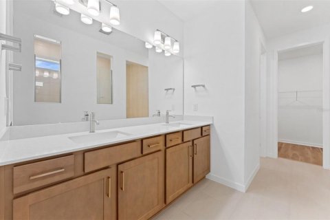 House in Riverview, Florida 4 bedrooms, 285.77 sq.m. № 2222209 - photo 10