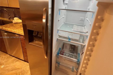 Снять в аренду кондоминиум в Авентура, Флорида 2 спальни, 149.11м2, № 2072345 - фото 12