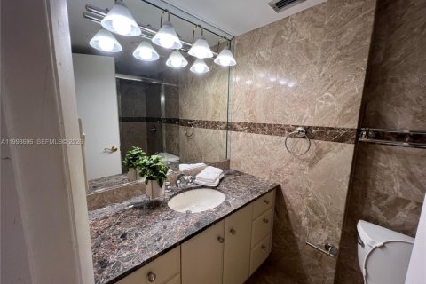 Снять в аренду кондоминиум в Авентура, Флорида 2 спальни, 149.11м2, № 2072345 - фото 20