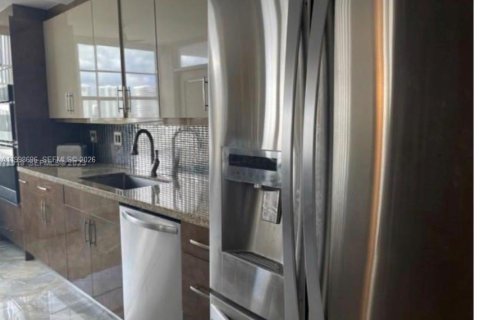 Снять в аренду кондоминиум в Авентура, Флорида 2 спальни, 149.11м2, № 2072345 - фото 4