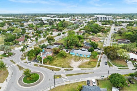 Terreno en venta en West Perrine, Florida № 1730451 - foto 14