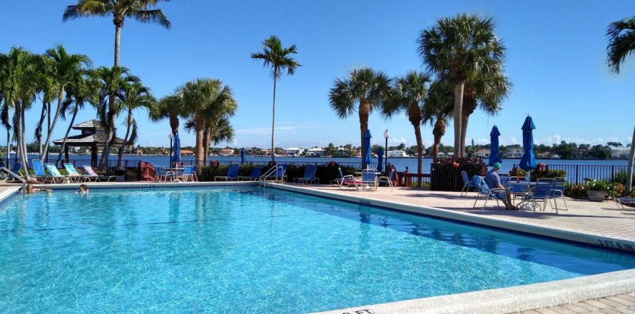 Condo à Hypoluxo, Floride, 3 chambres № 1016214