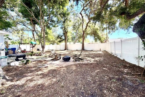 House in Saint Petersburg, Florida 3 bedrooms, 106.56 sq.m. № 2391412 - photo 27