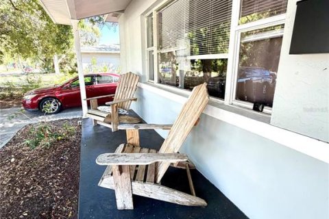 House in Saint Petersburg, Florida 3 bedrooms, 106.56 sq.m. № 2391412 - photo 3