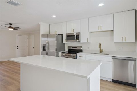 Купить виллу или дом в Делтона, Флорида 4 комнаты, 115.38м2, № 2226384 - фото 11