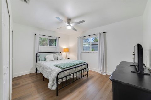 House in Orlando, Florida 4 bedrooms, 169.92 sq.m. № 1886342 - photo 26