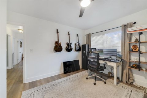 House in Orlando, Florida 4 bedrooms, 169.92 sq.m. № 1886342 - photo 22
