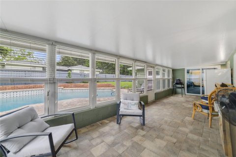 House in Orlando, Florida 4 bedrooms, 169.92 sq.m. № 1886342 - photo 28