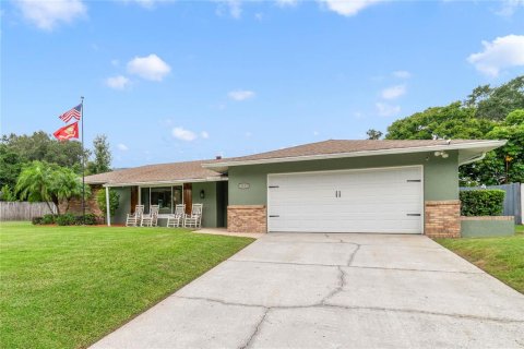 House in Orlando, Florida 4 bedrooms, 169.92 sq.m. № 1886342 - photo 2