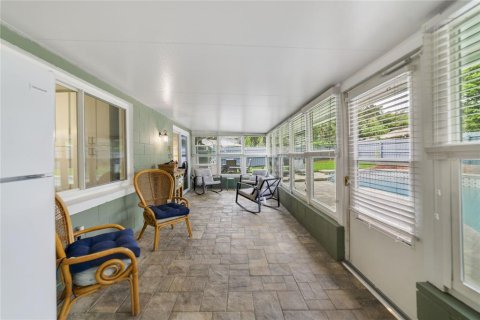 House in Orlando, Florida 4 bedrooms, 169.92 sq.m. № 1886342 - photo 29
