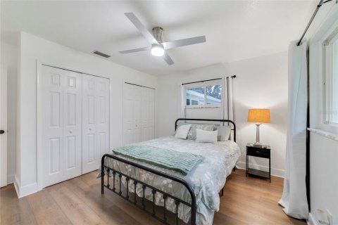 House in Orlando, Florida 4 bedrooms, 169.92 sq.m. № 1886342 - photo 27