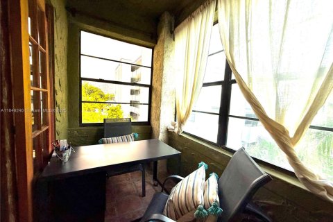 Condominio en venta en Miami Beach, Florida, 1 dormitorio, 61.32 m2 № 2038994 - foto 14