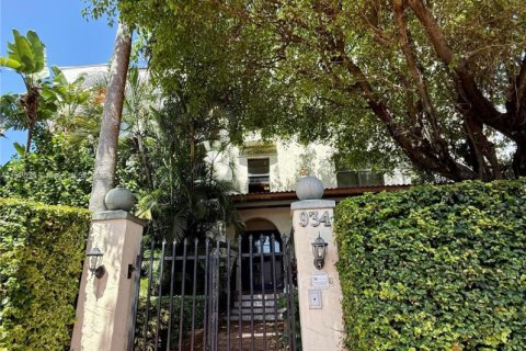 Condominio en venta en Miami Beach, Florida, 1 dormitorio, 61.32 m2 № 2038994 - foto 28