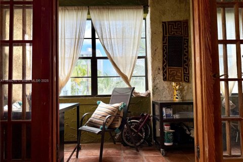 Condominio en venta en Miami Beach, Florida, 1 dormitorio, 61.32 m2 № 2038994 - foto 4