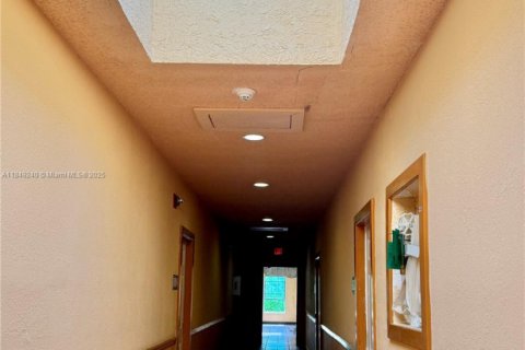 Condominio en venta en Miami Beach, Florida, 1 dormitorio, 61.32 m2 № 2038994 - foto 22