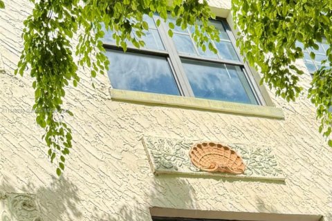 Condominio en venta en Miami Beach, Florida, 1 dormitorio, 61.32 m2 № 2038994 - foto 25