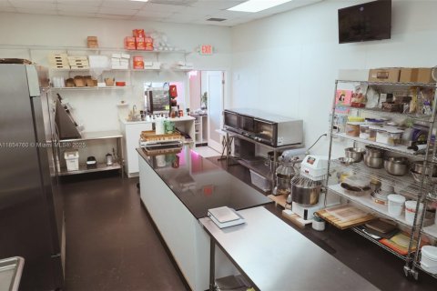 Immobilier commercial à vendre à Miami, Floride № 1962859 - photo 7