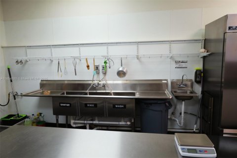 Immobilier commercial à vendre à Miami, Floride № 1962859 - photo 5