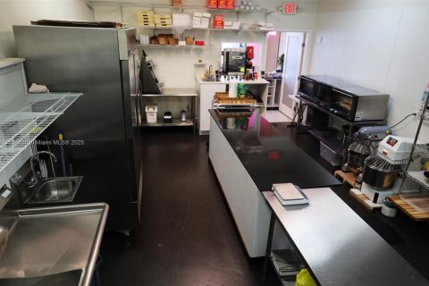 Immobilier commercial à vendre à Miami, Floride № 1962859 - photo 6