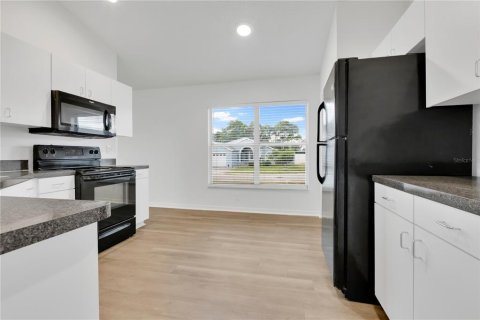 Villa ou maison à vendre à Port Richey, Floride: 3 chambres, 142.14 m2 № 2395621 - photo 10