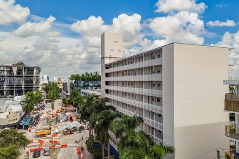 Condo in Miami Beach, Florida, 1 bedroom  № 2021172 - photo 4