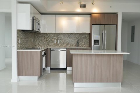 Купить кондоминиум в Дорал, Флорида 2 спальни, 99.13м2, № 1764743 - фото 10