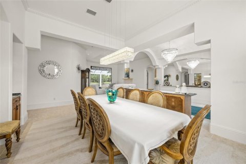House in Sarasota, Florida 4 bedrooms, 504.09 sq.m. № 1841405 - photo 11