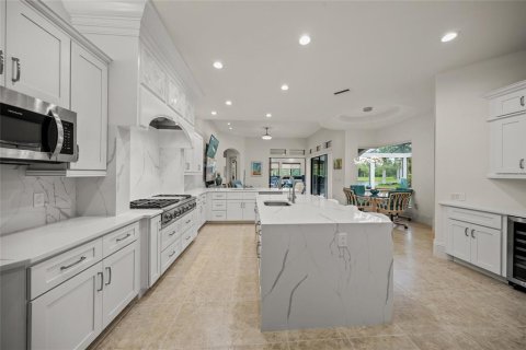 House in Sarasota, Florida 4 bedrooms, 504.09 sq.m. № 1841405 - photo 17
