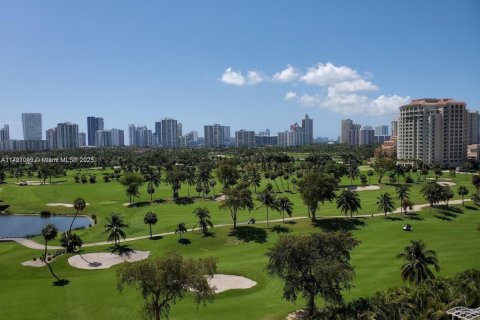 Condo in Aventura, Florida, 2 bedrooms  № 1859646 - photo 2