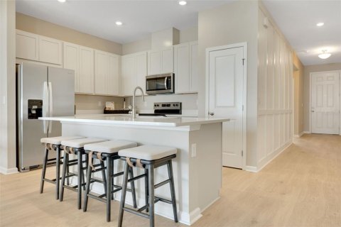 House in Winter Haven, Florida 4 bedrooms, 150.97 sq.m. № 2227243 - photo 25